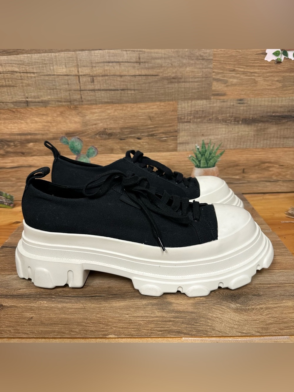 Charles & Keith Canvas Chunky Sole Sneakers - Black Womens 11